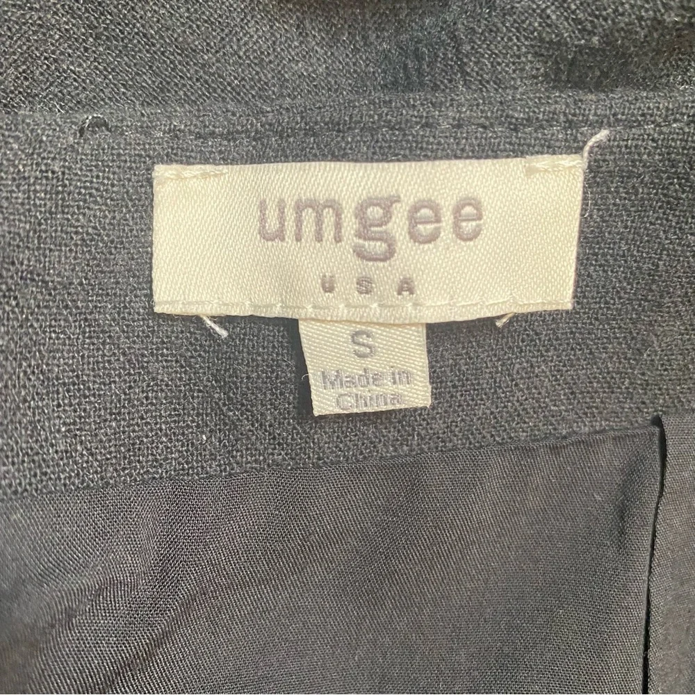 Umgee Floral Embroidered Miniskirt - Size S, Black/Muti - Picture 6 of 8